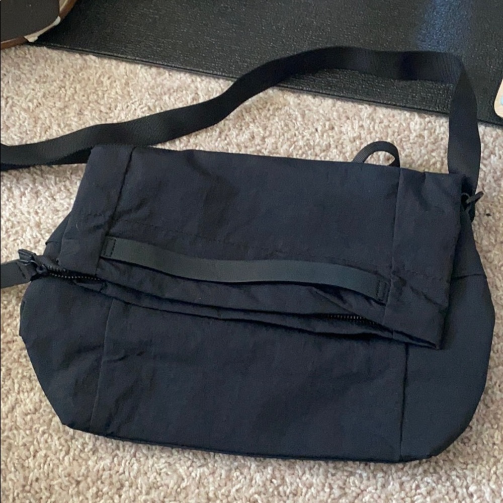 Lululemon Tote Crossbody Black
